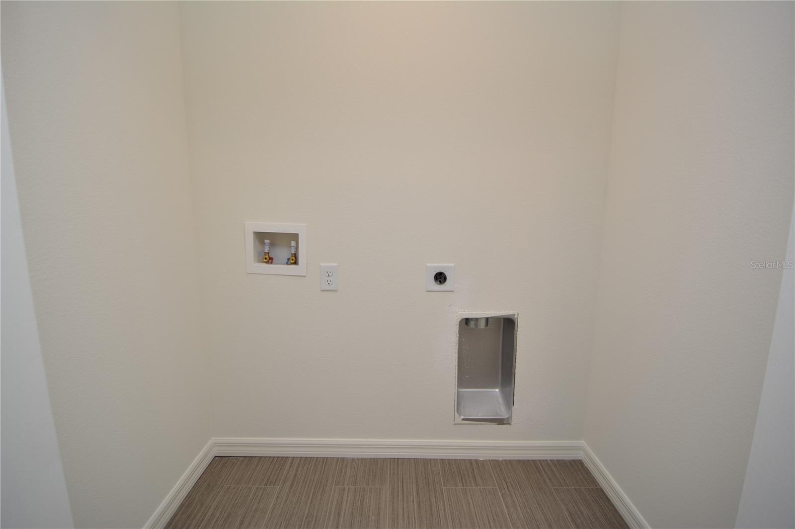 INDIAN TRAILS - Residential Lease