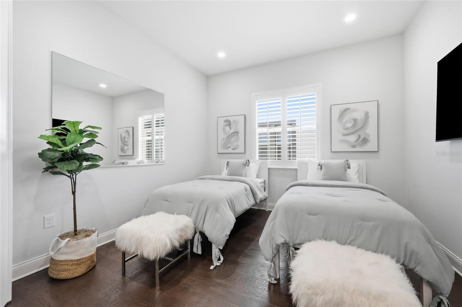 ROYAL CYPRESS PRESERVE-PH 4 - Residential