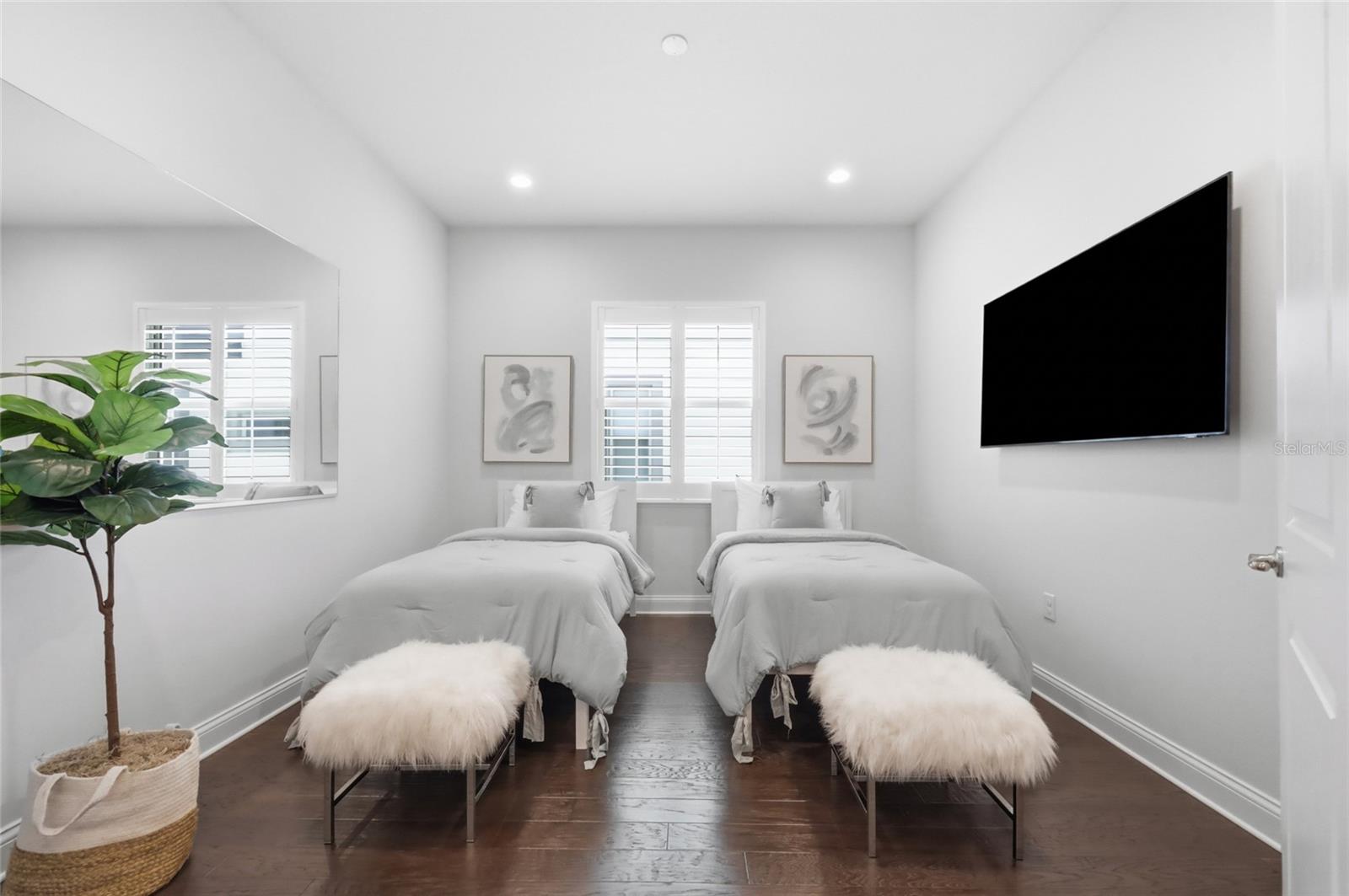 ROYAL CYPRESS PRESERVE-PH 4 - Residential