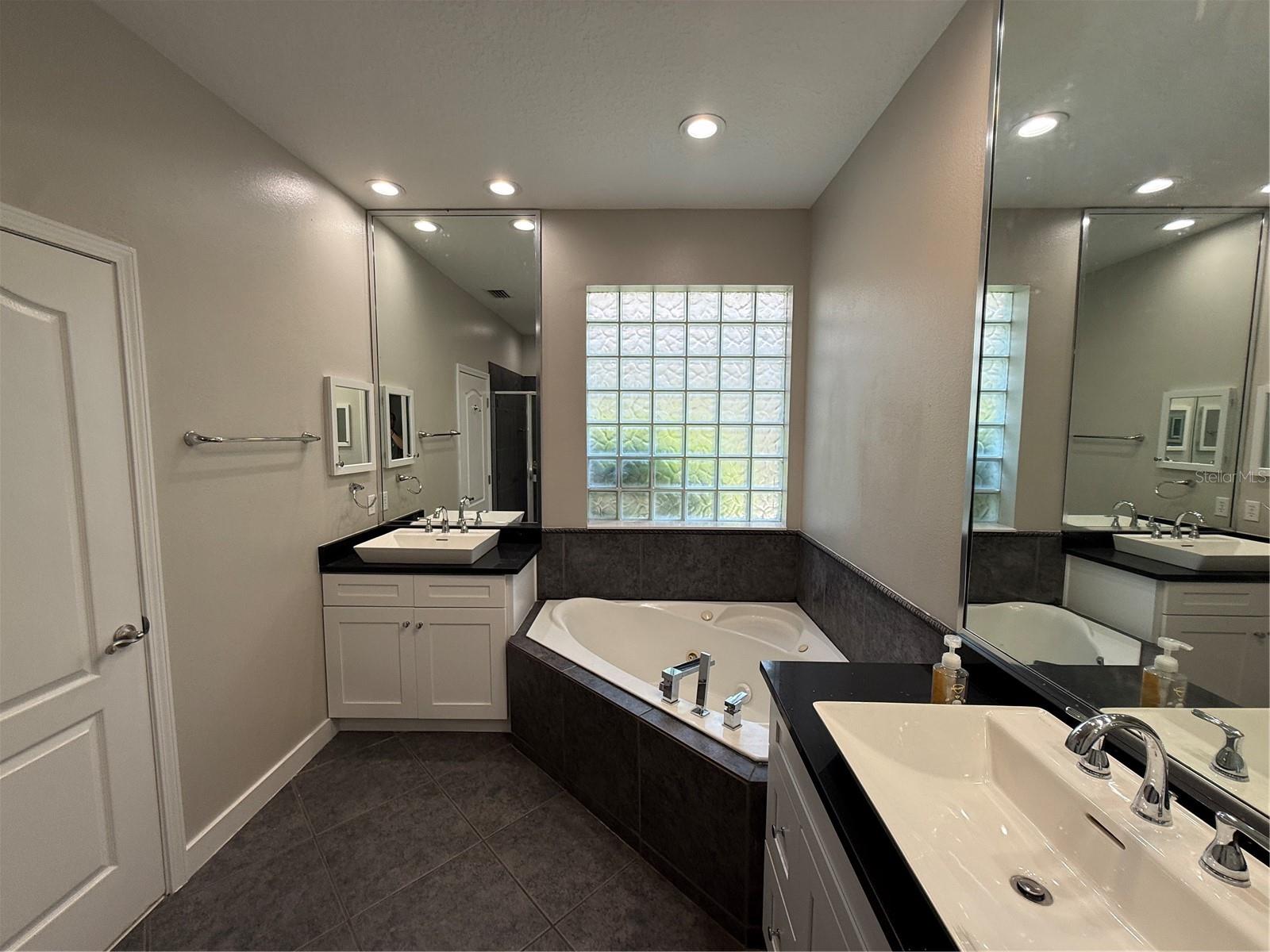 LAKES/WINDERMERE PH 02A - Residential Lease