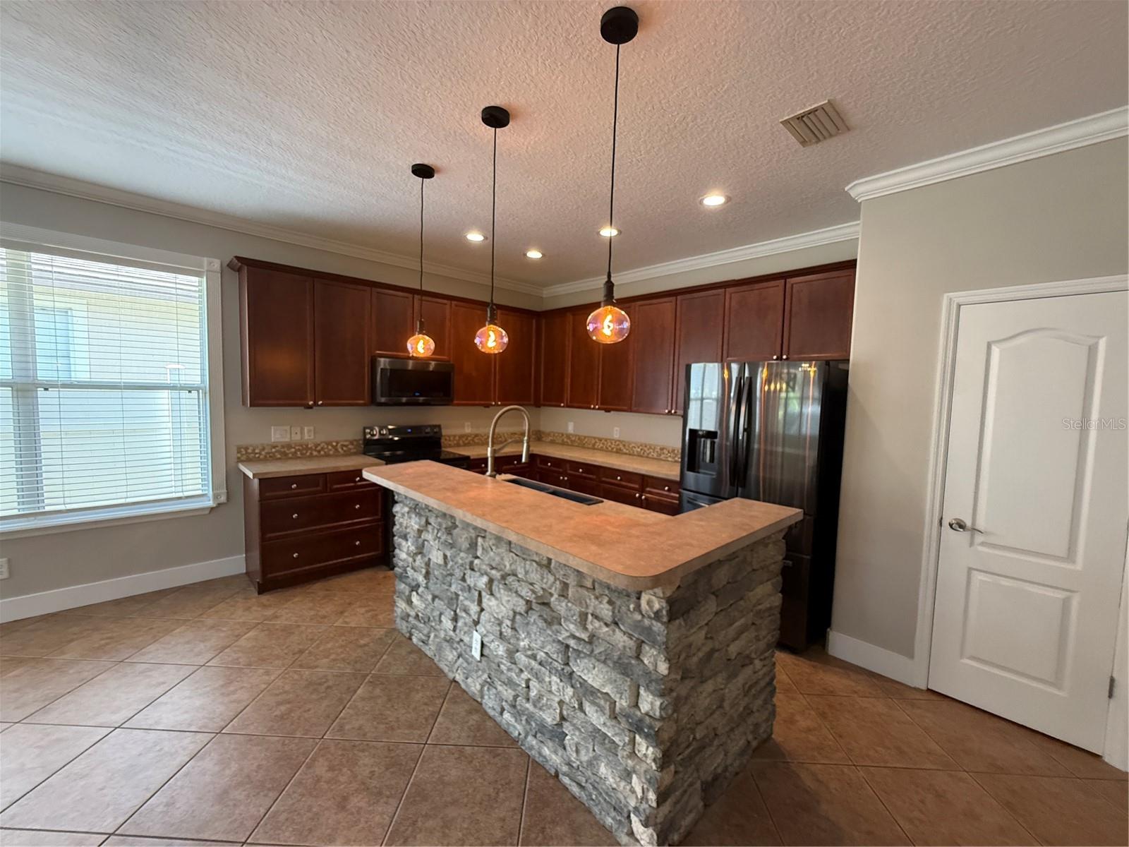 LAKES/WINDERMERE PH 02A - Residential Lease