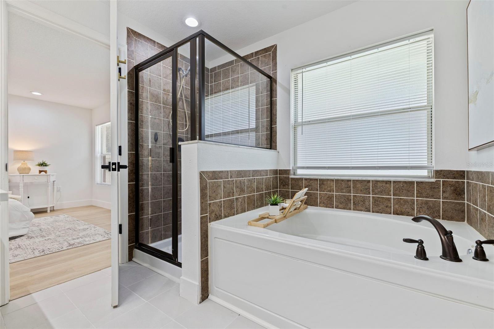 GRACELINE LAKEWOOD SHORES PH III - Residential