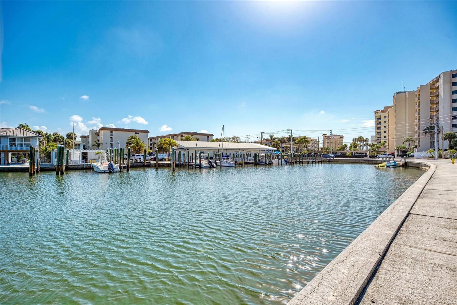 SOUTH VENICE - Residential