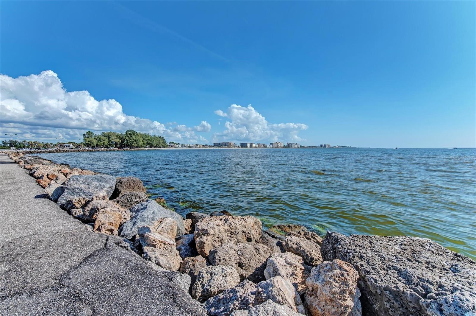 SOUTH VENICE - Residential