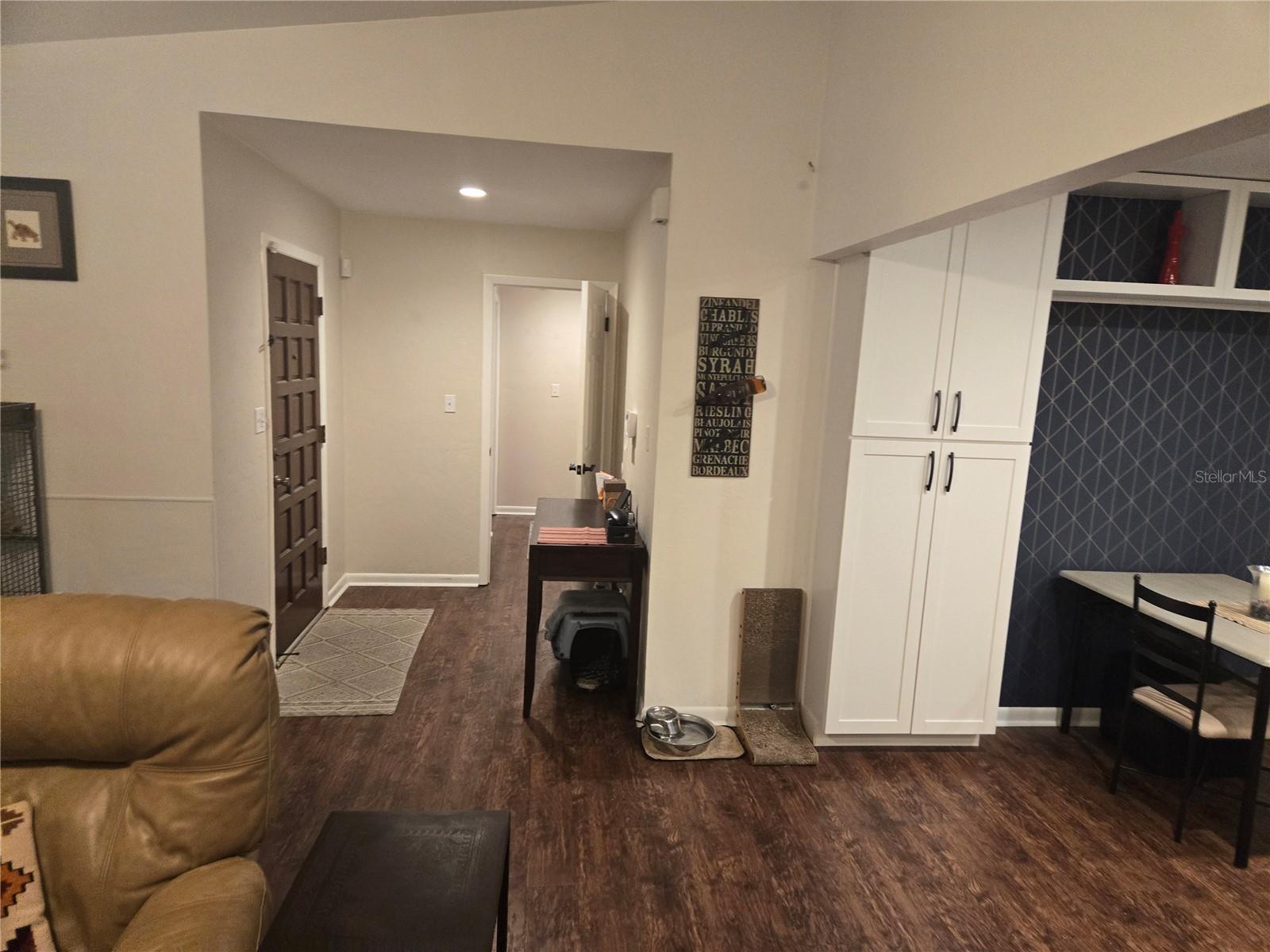 WESTCHESTER MANOR - Residential Lease