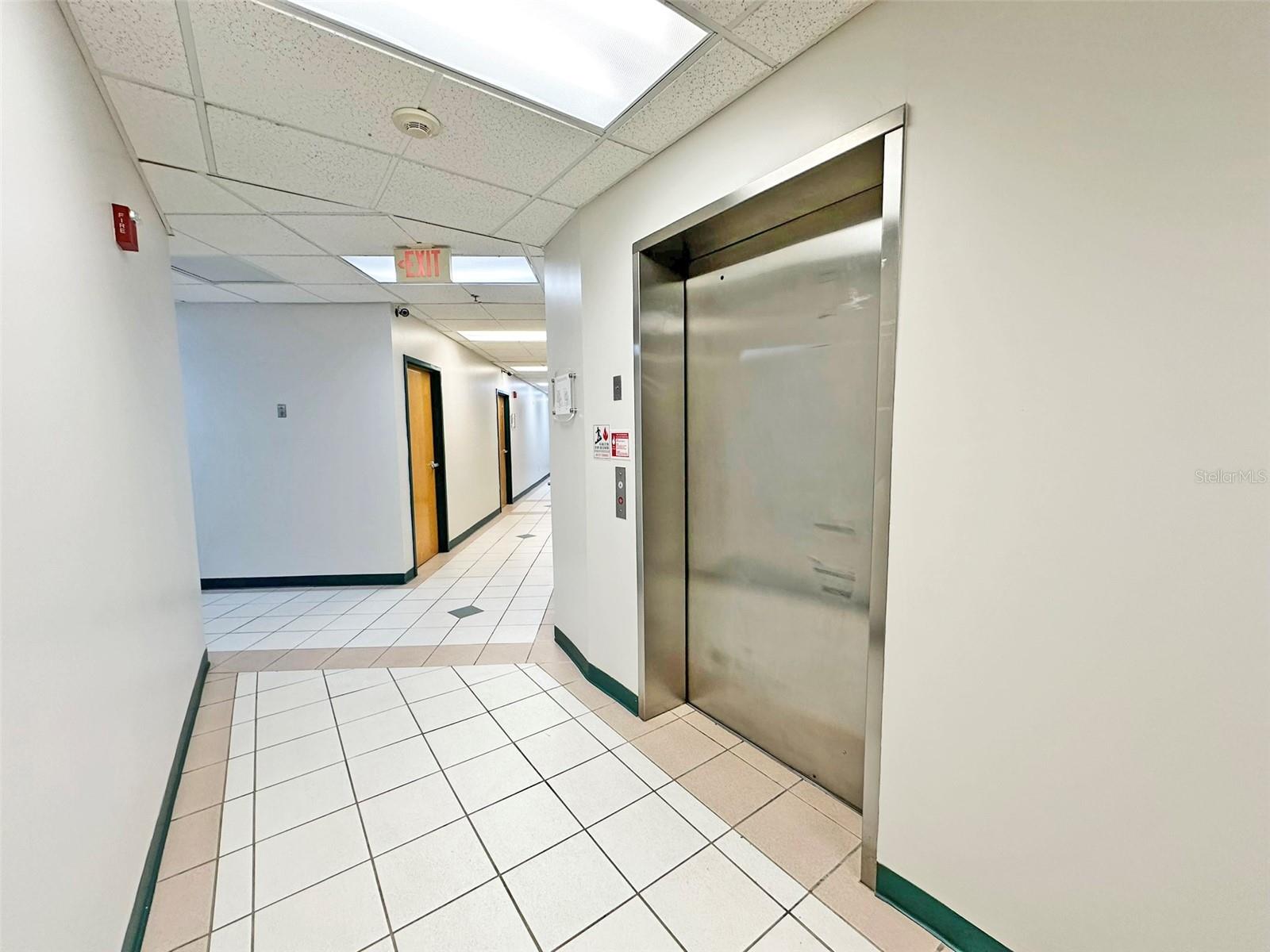 OFFICES/SOUTH STAR - Commercial Sale