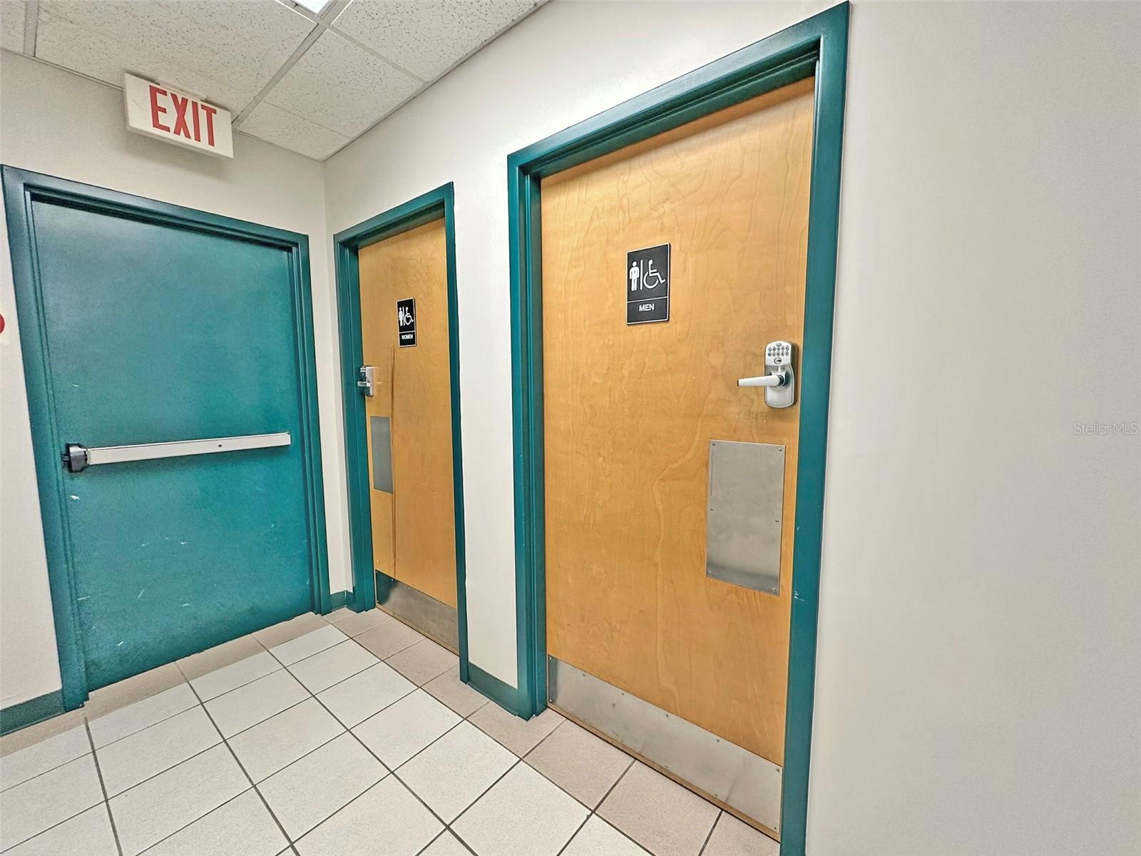 OFFICES/SOUTH STAR - Commercial Sale
