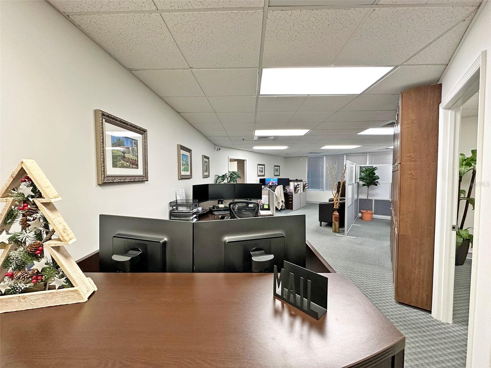 OFFICES/SOUTH STAR - Commercial Sale