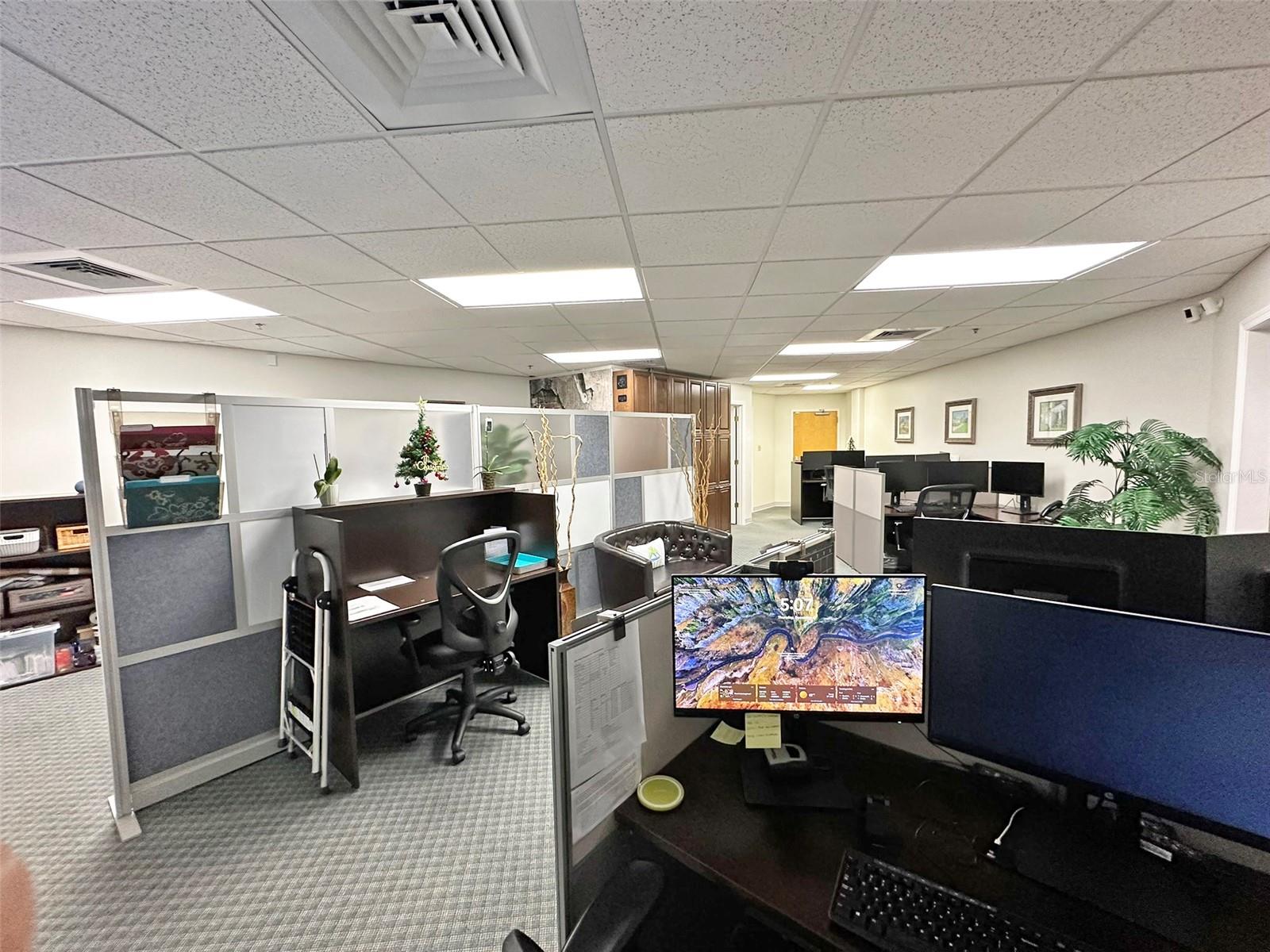 OFFICES/SOUTH STAR - Commercial Sale