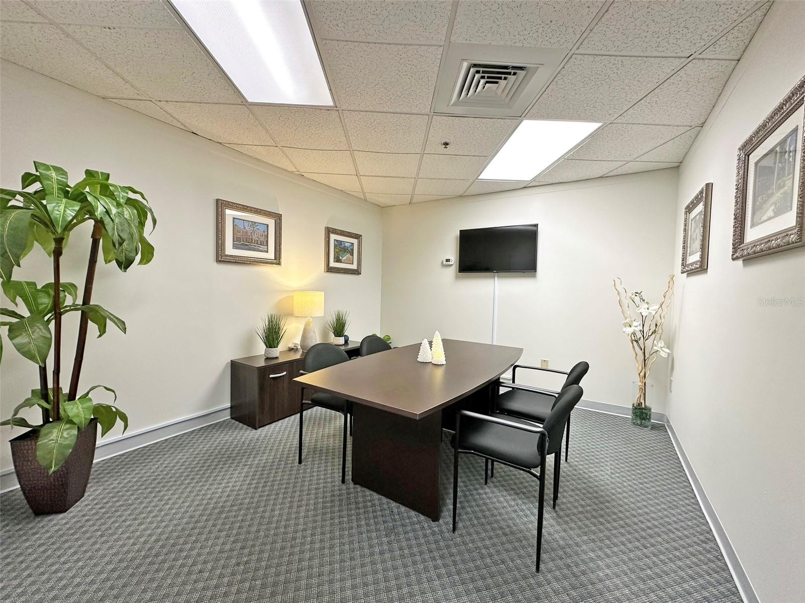 OFFICES/SOUTH STAR - Commercial Sale