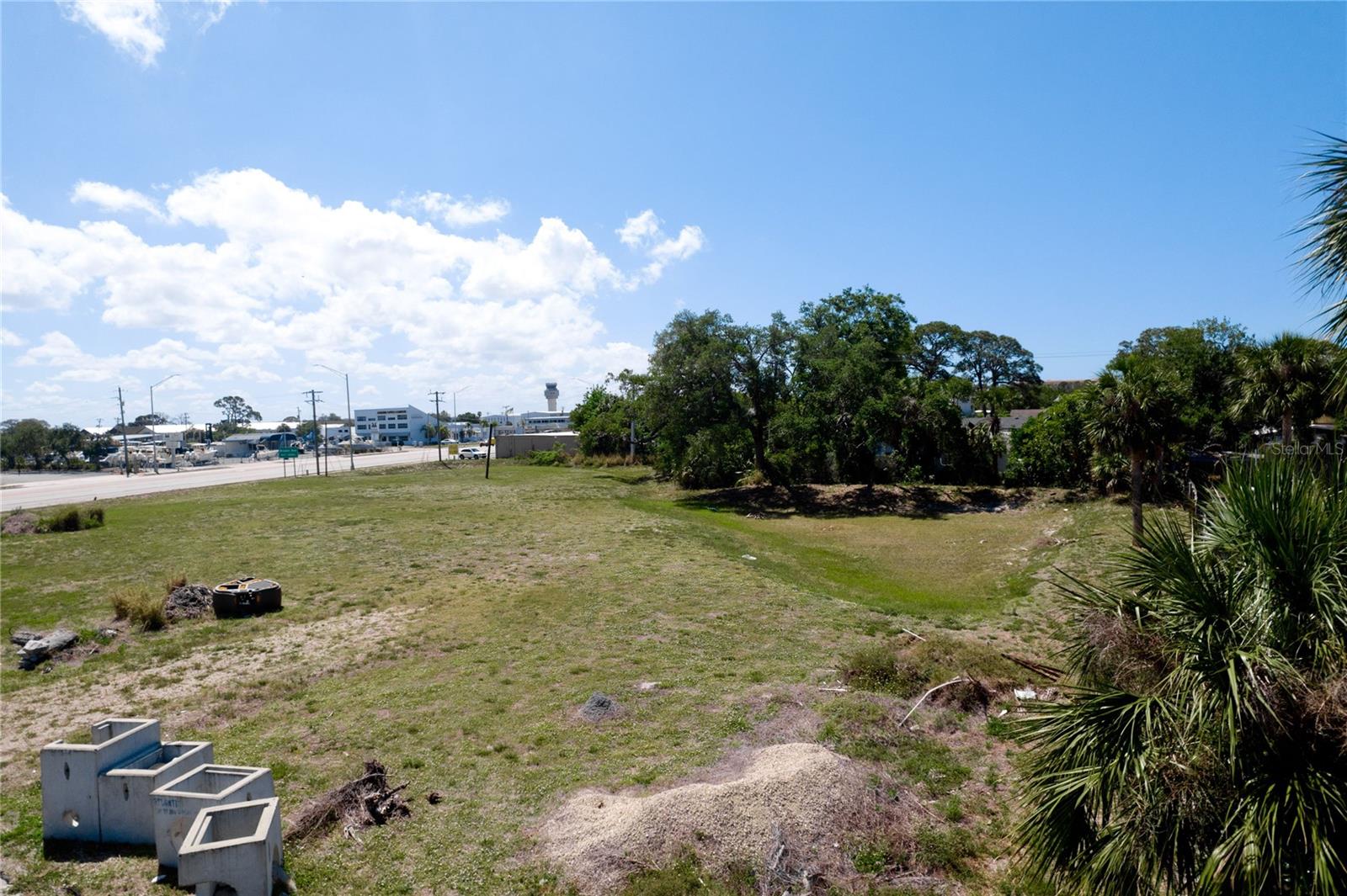 BALLENTINE MANOR ESTATES - Land