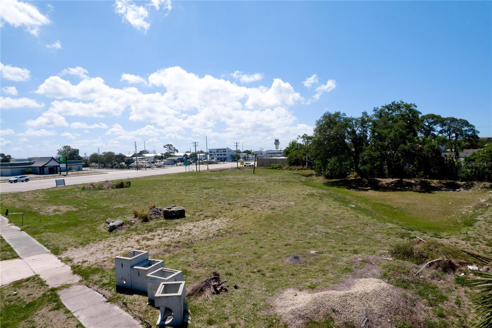BALLENTINE MANOR ESTATES - Land