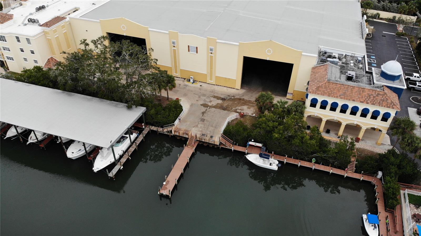 DRY SLIPS AT BELLAGIO VILLAGE - Residential
