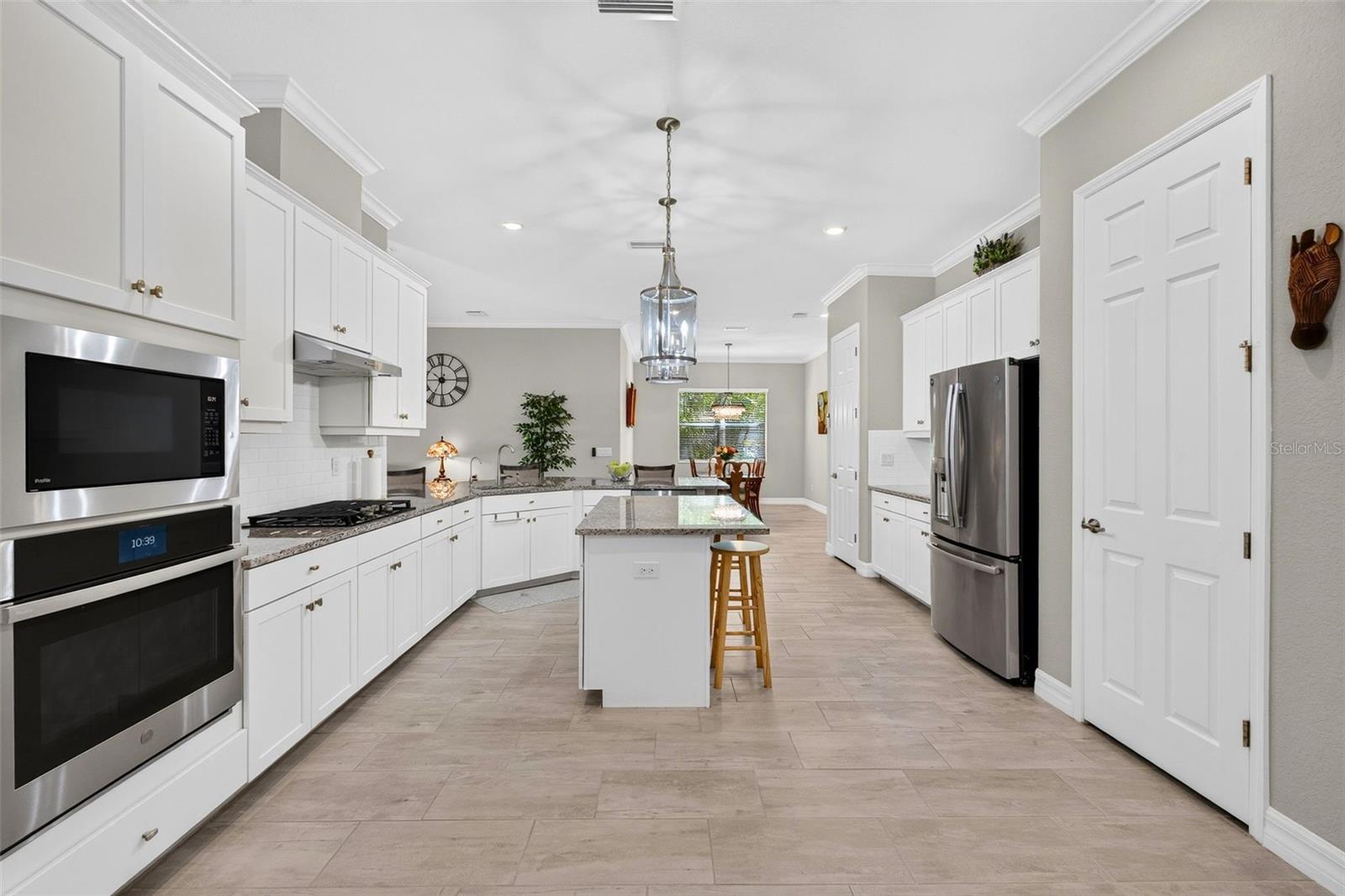 ARBOR GRANDE - Residential