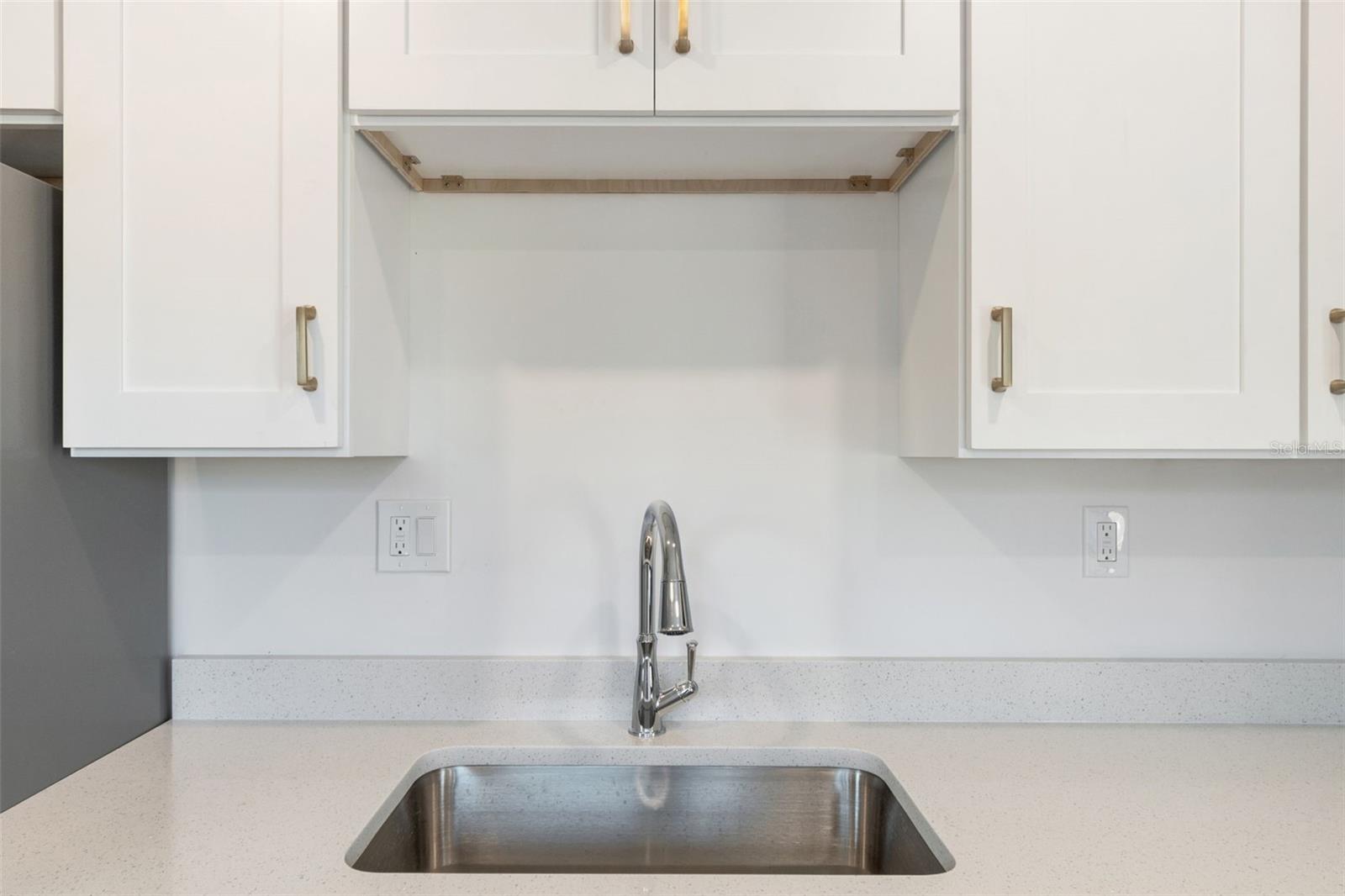 NORTH MADEIRA SHORES - Residential Lease