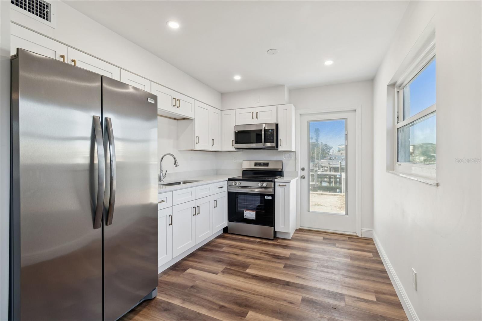 NORTH MADEIRA SHORES - Residential Lease