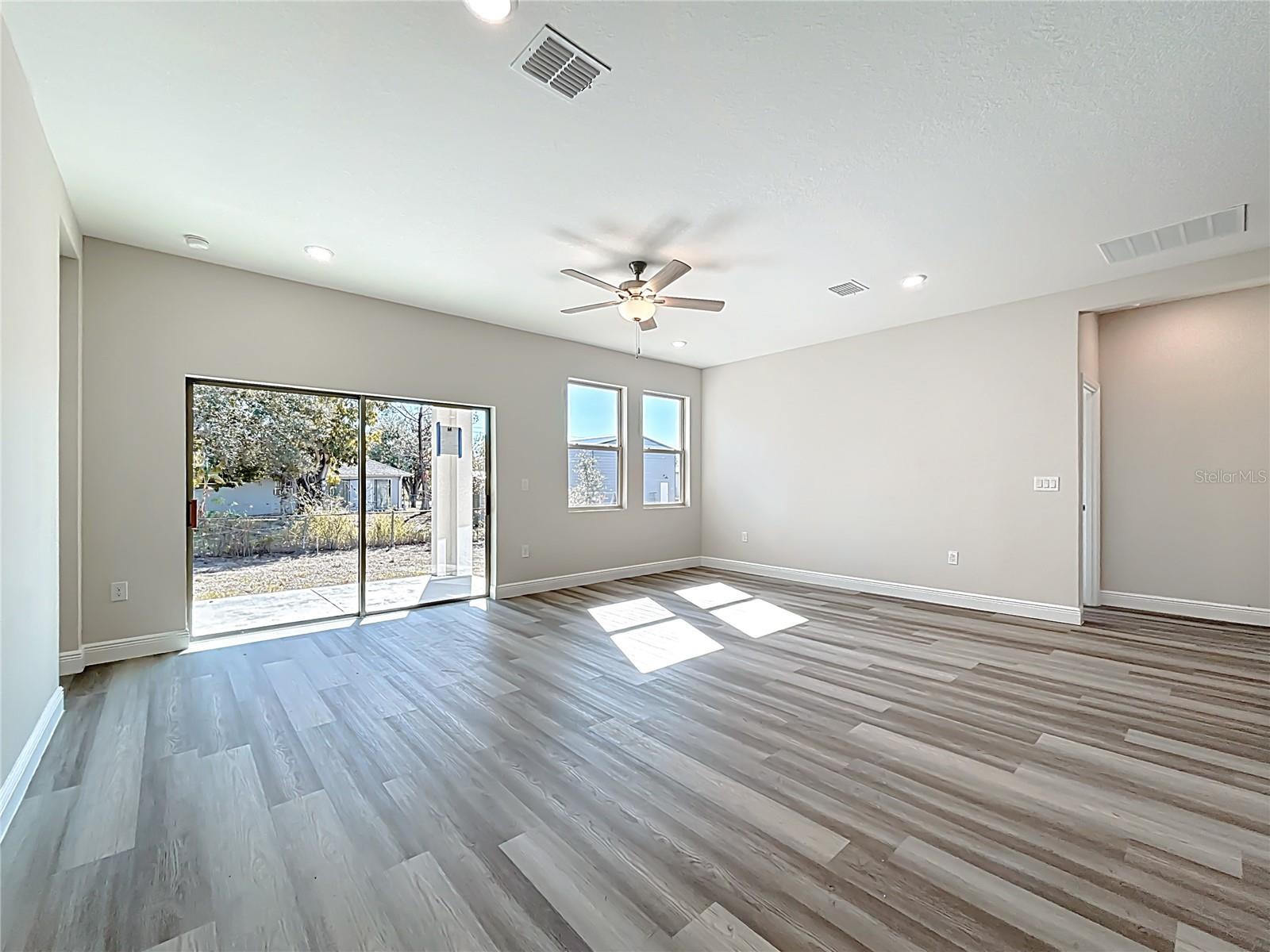 1562 - PORT CHARLOTTE SUB 18 - Residential