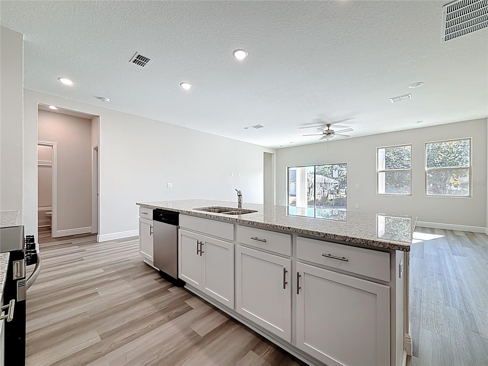 1562 - PORT CHARLOTTE SUB 18 - Residential