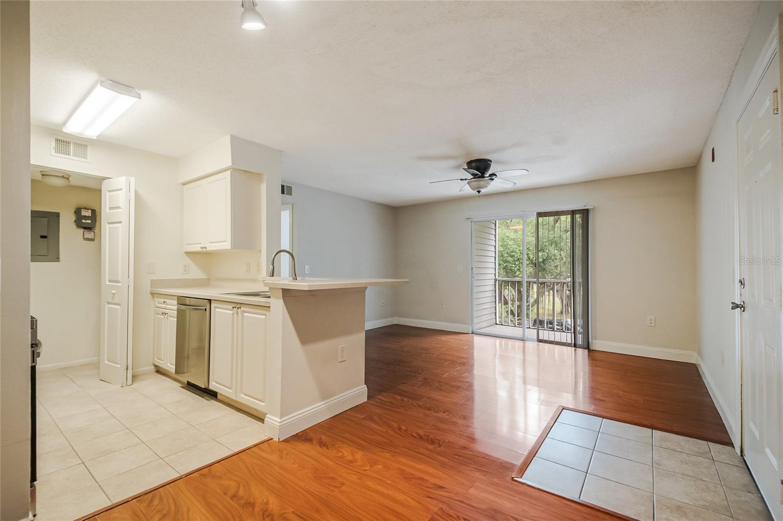 GABLES AT LAKESIDE THE CONDO - Residential Lease