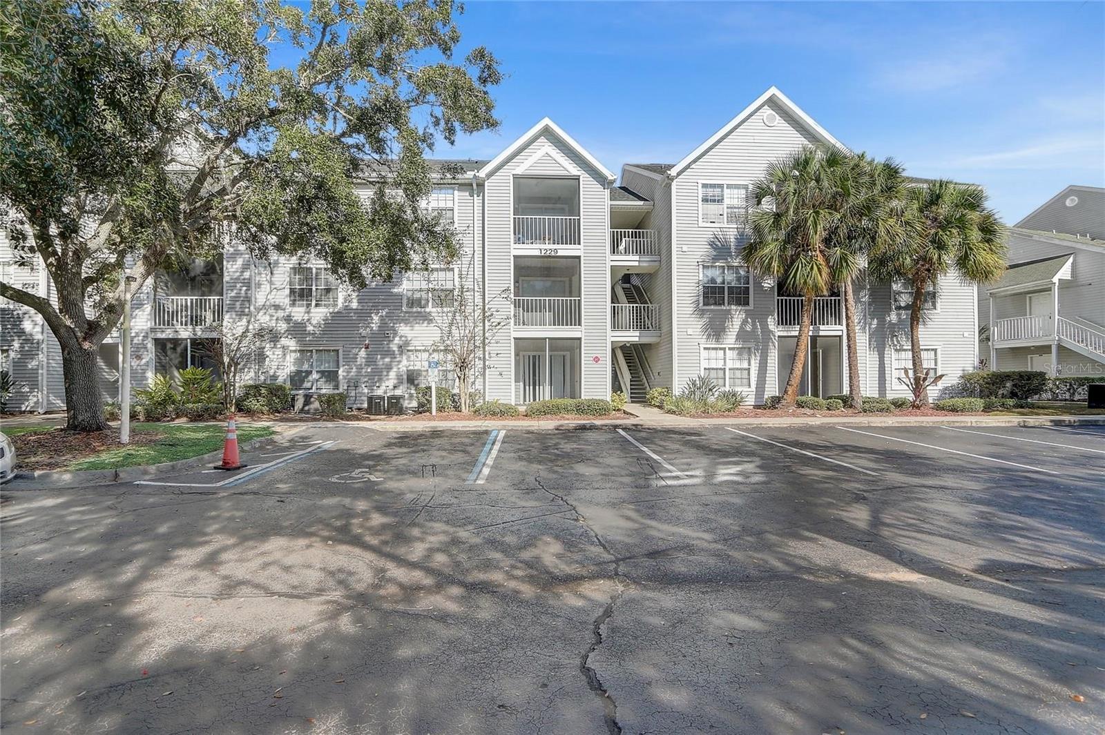 GABLES AT LAKESIDE THE CONDO - Residential Lease