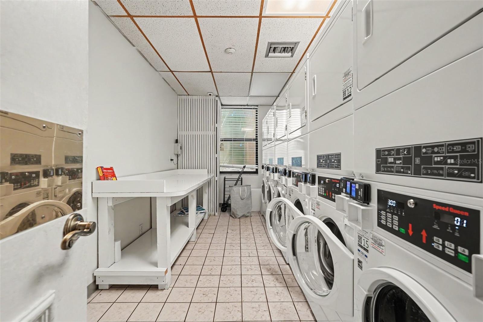 BAYSHORE ROYAL CONDOMINIUM - Residential