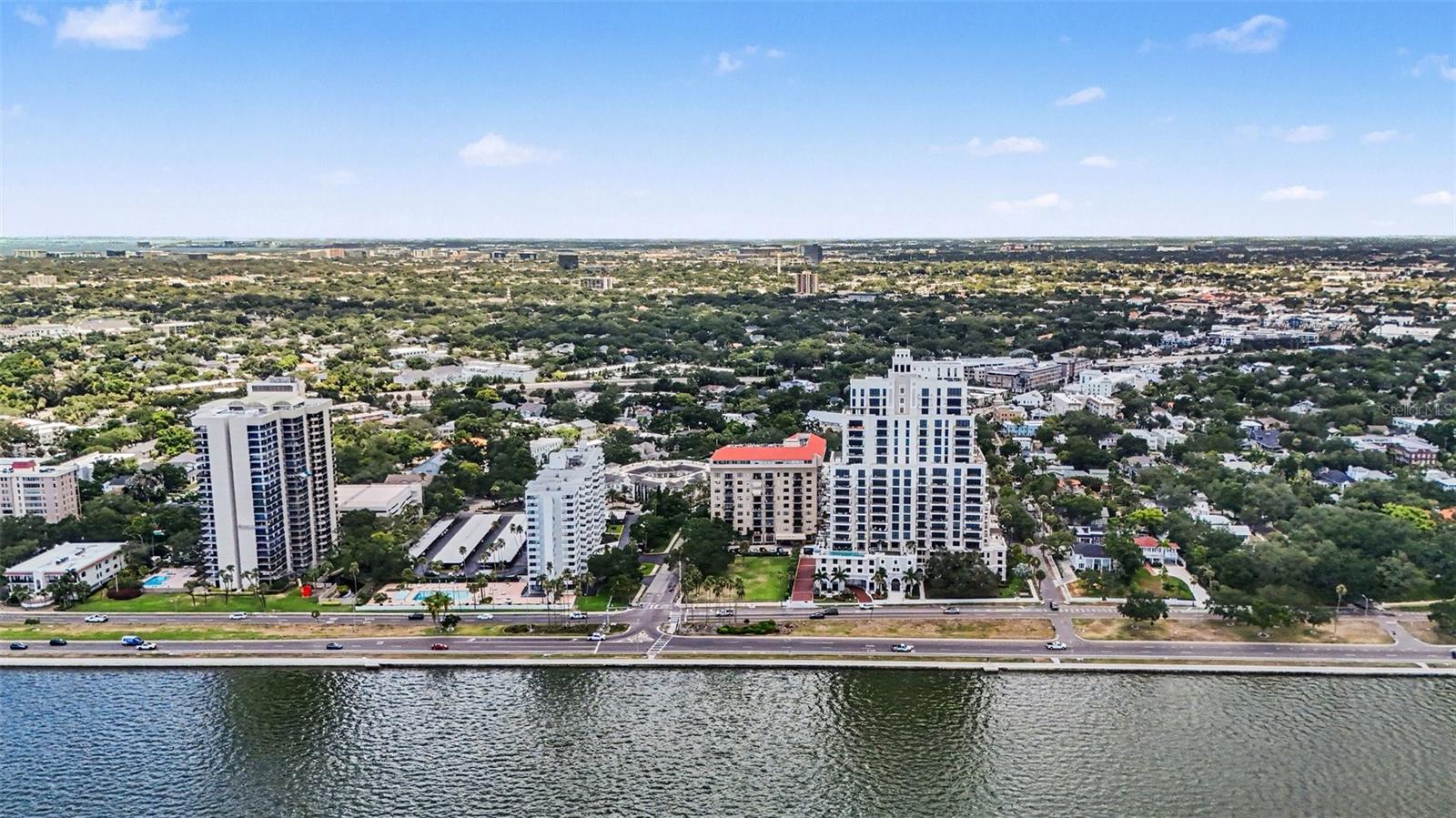 BAYSHORE ROYAL CONDOMINIUM - Residential