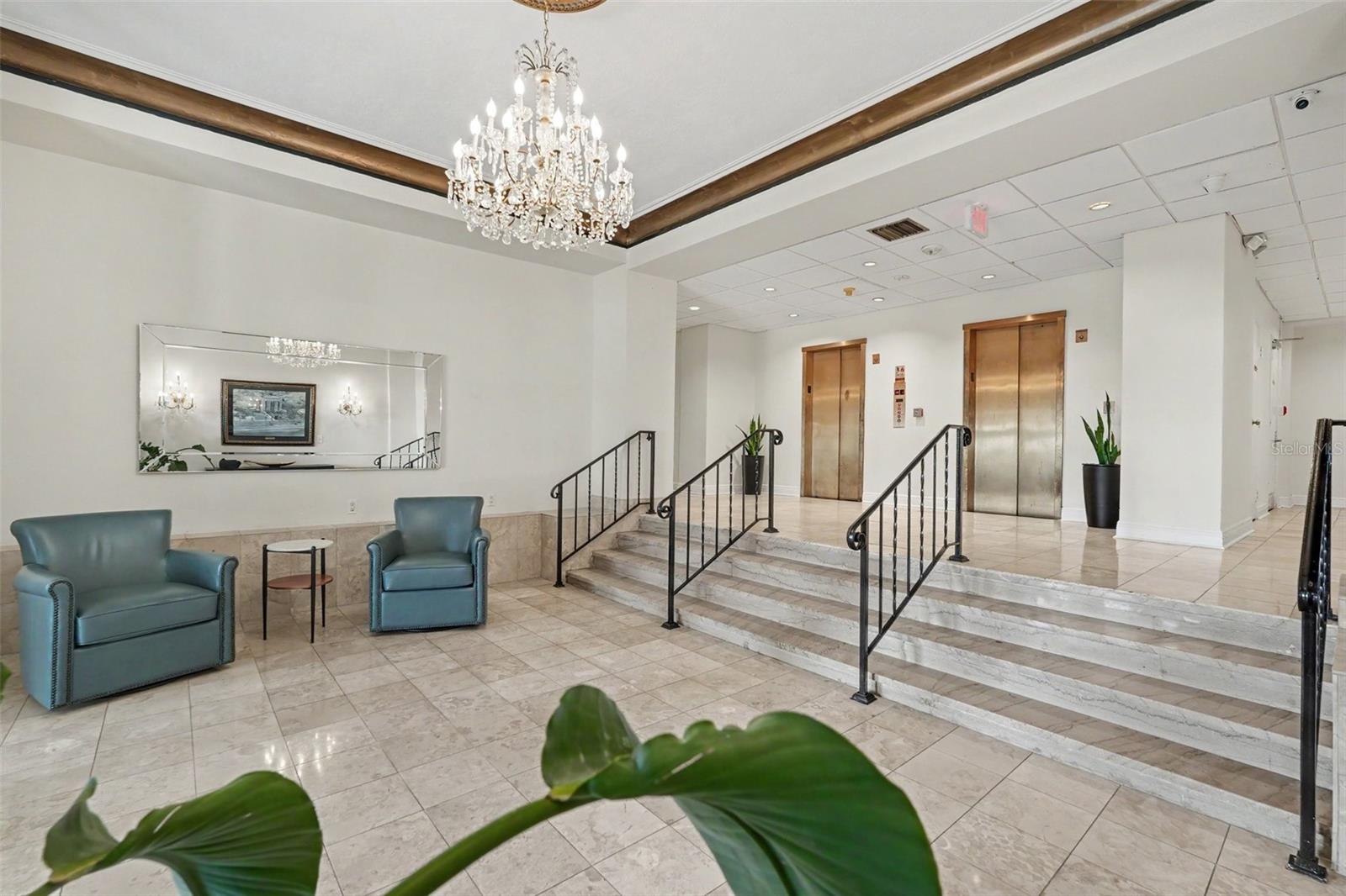 BAYSHORE ROYAL CONDOMINIUM - Residential