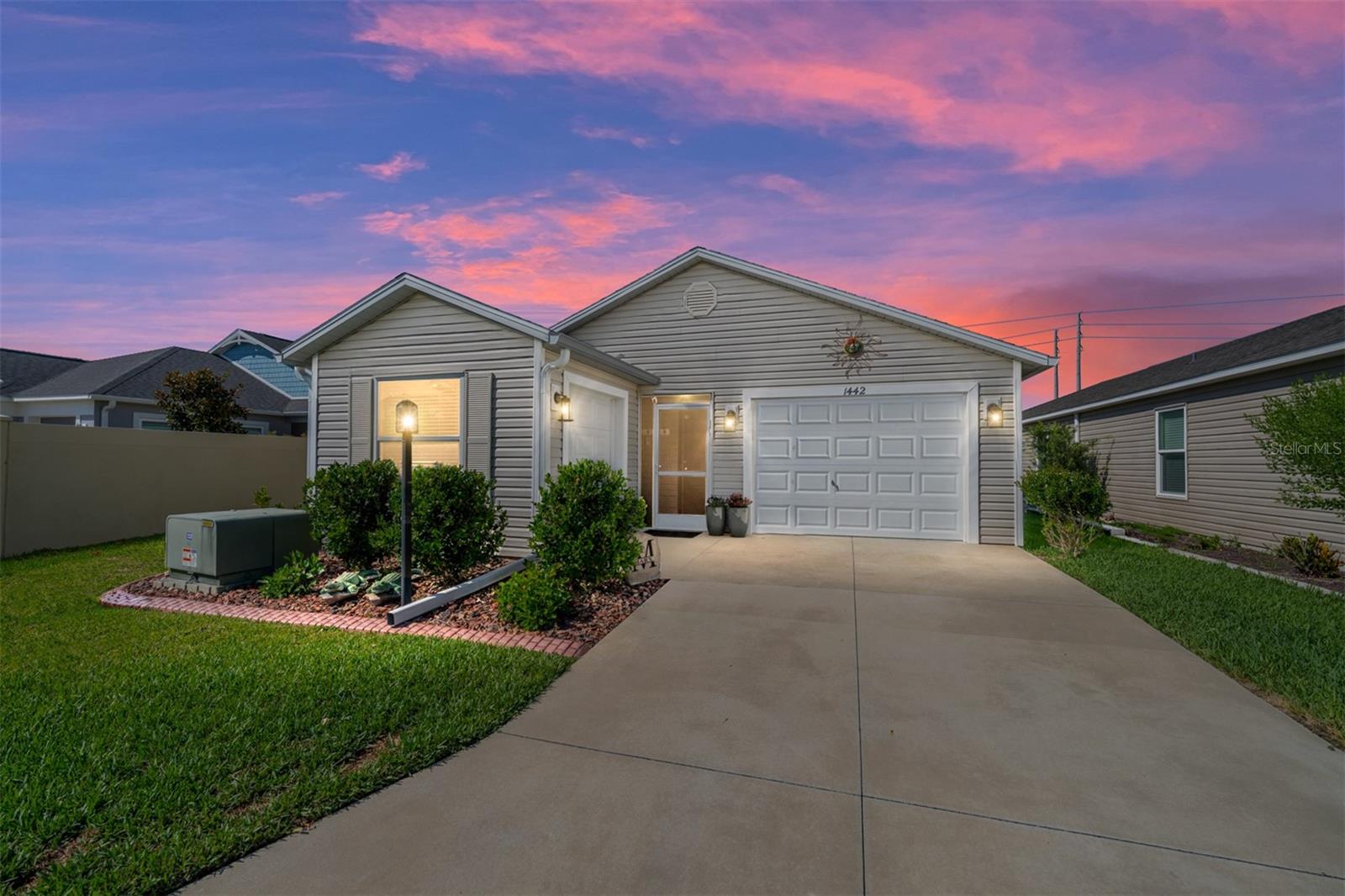 VILLAGES/SOUTHERN OAKS UN #91 - Residential