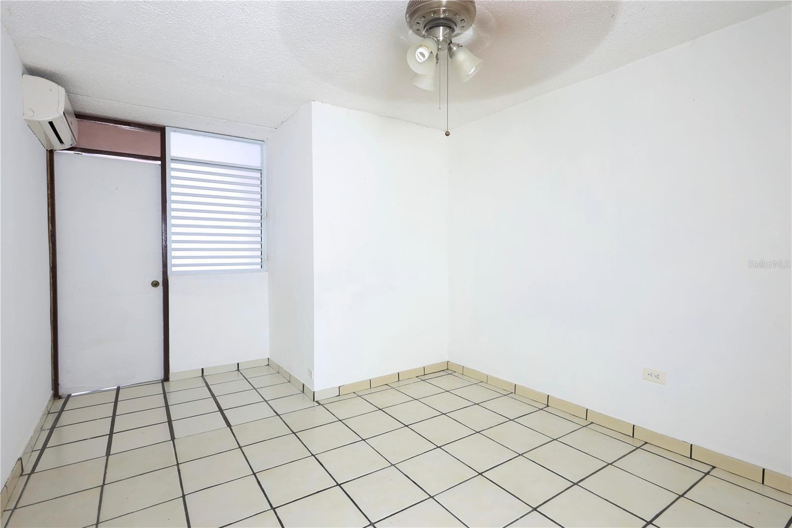 GOBERNADOR PIÑERO - Residential