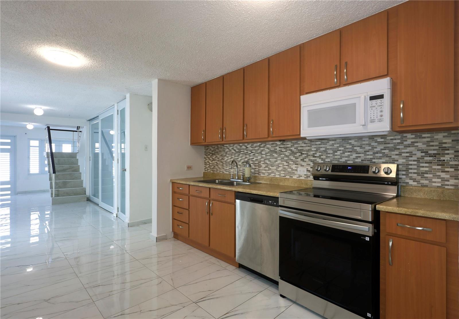 GOBERNADOR PIÑERO - Residential
