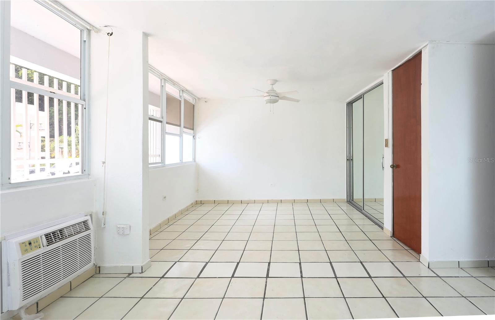 GOBERNADOR PIÑERO - Residential