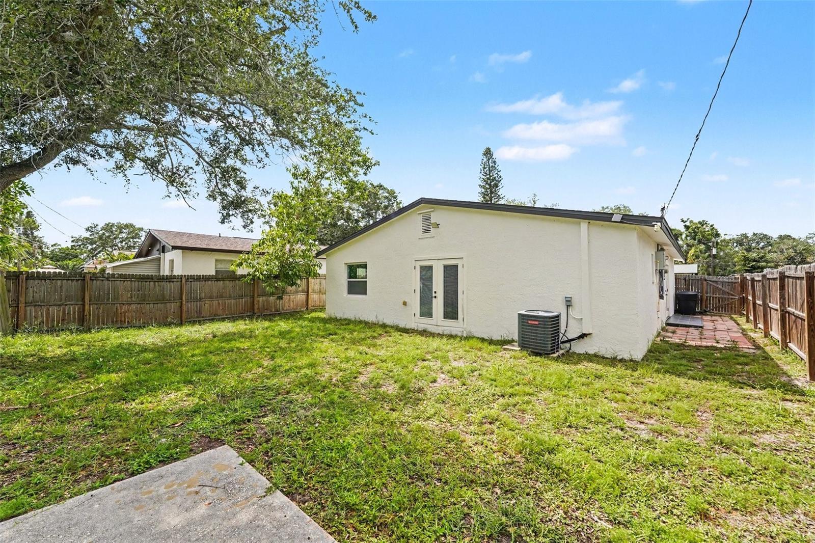 SHOREACRES CENTER - Residential