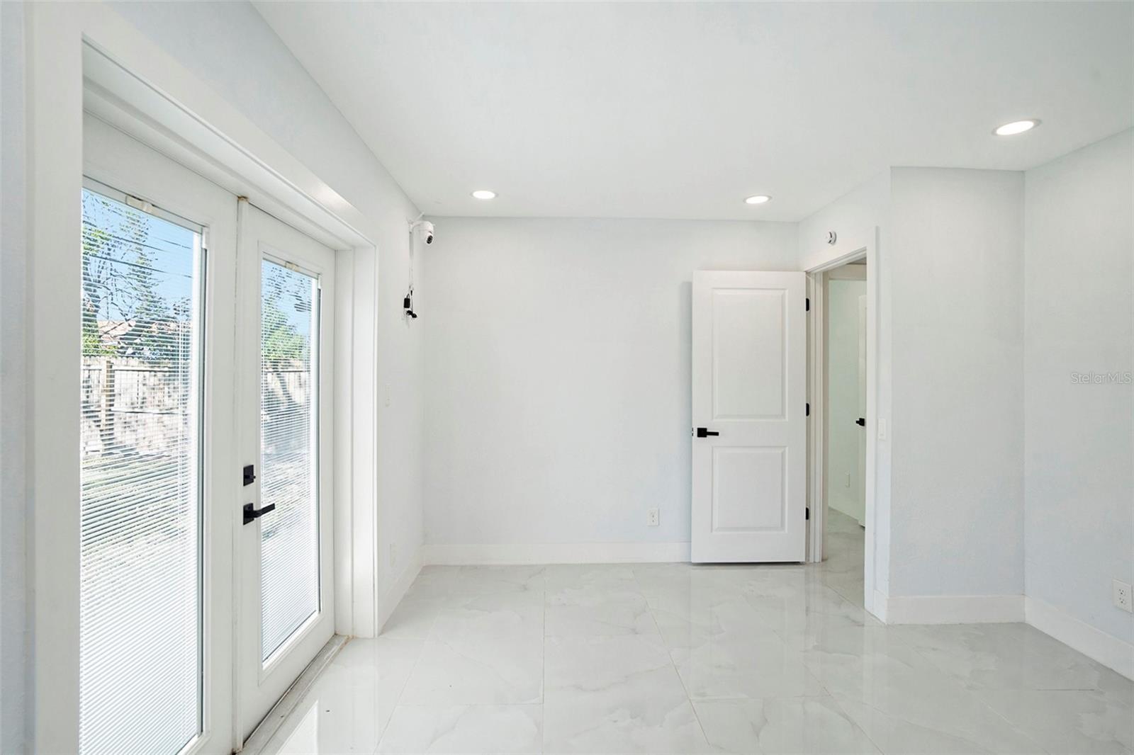 SHOREACRES CENTER - Residential