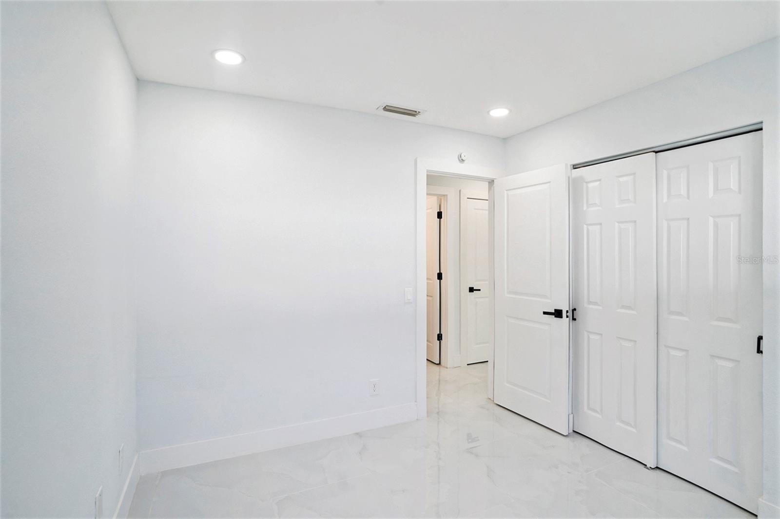 SHOREACRES CENTER - Residential