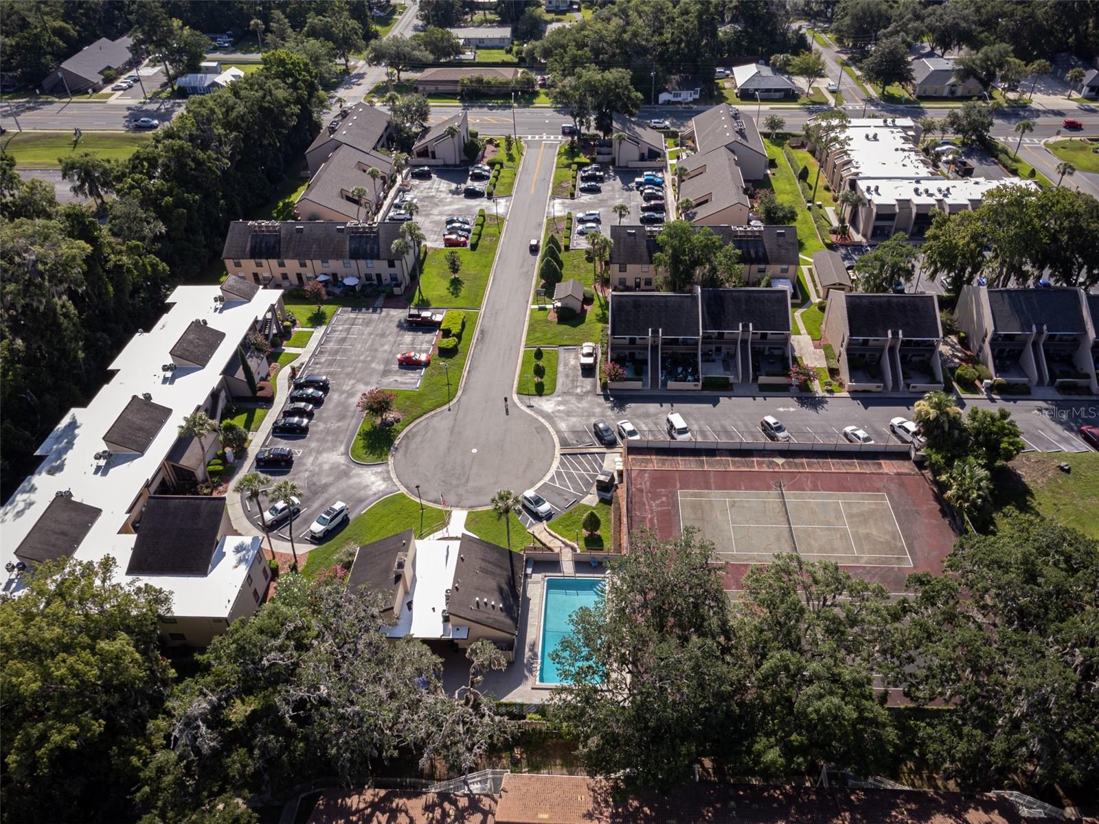 BRETTON WOODS - Residential