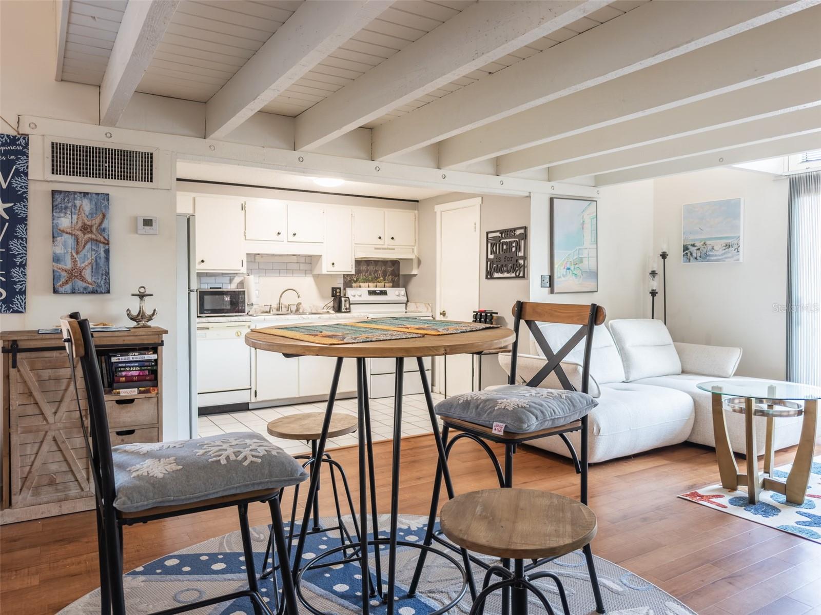BRETTON WOODS - Residential