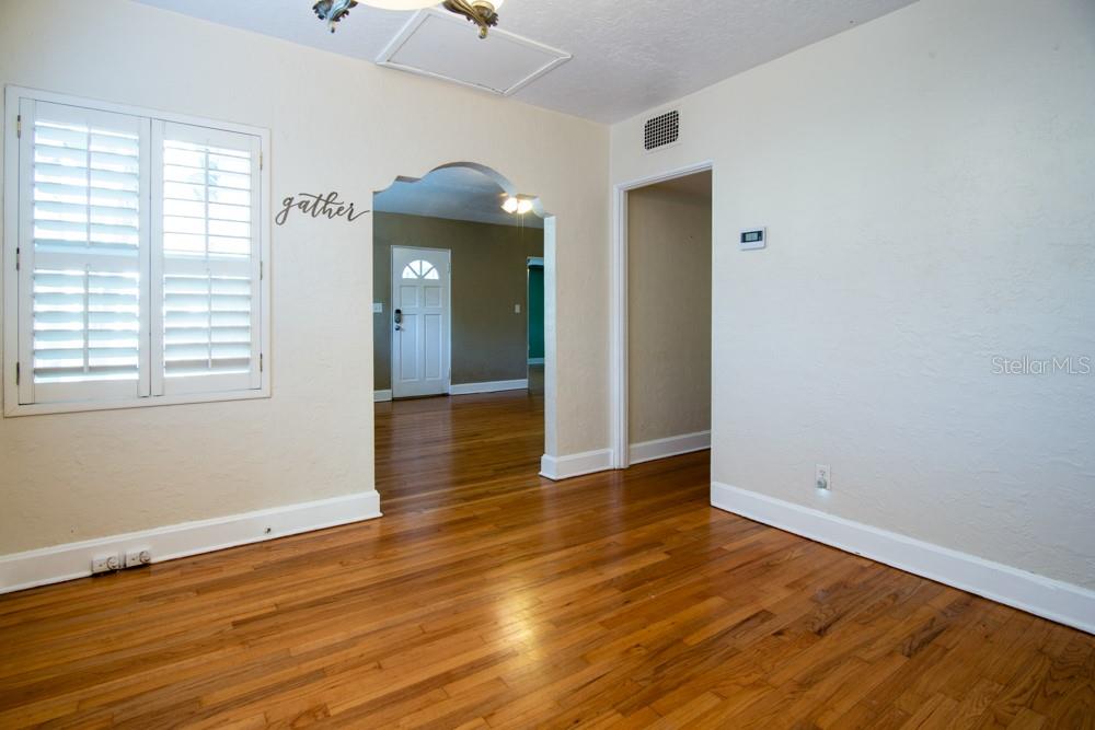 PARADISE PARK - Residential Lease