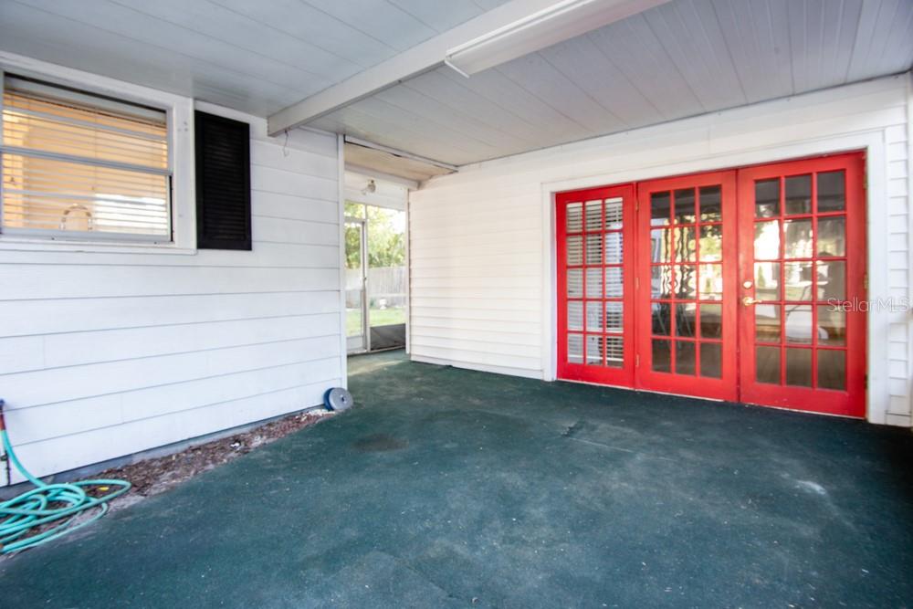 PARADISE PARK - Residential Lease