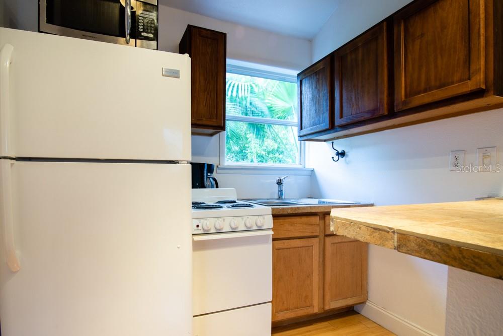 PARADISE PARK - Residential Lease