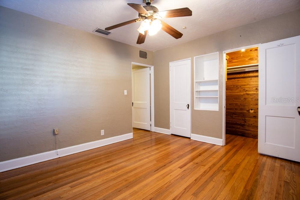 PARADISE PARK - Residential Lease