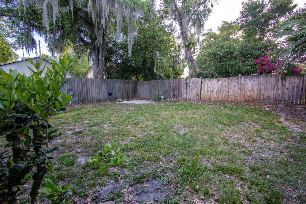 PARADISE PARK - Residential Lease