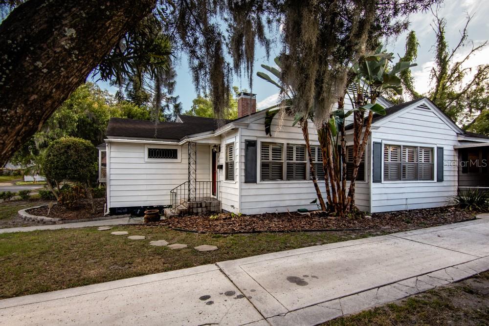 PARADISE PARK - Residential Lease