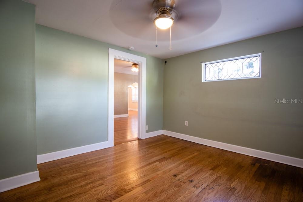 PARADISE PARK - Residential Lease