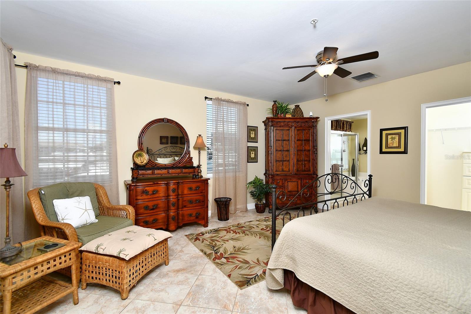 EMERALD ISLE CONDO - Residential