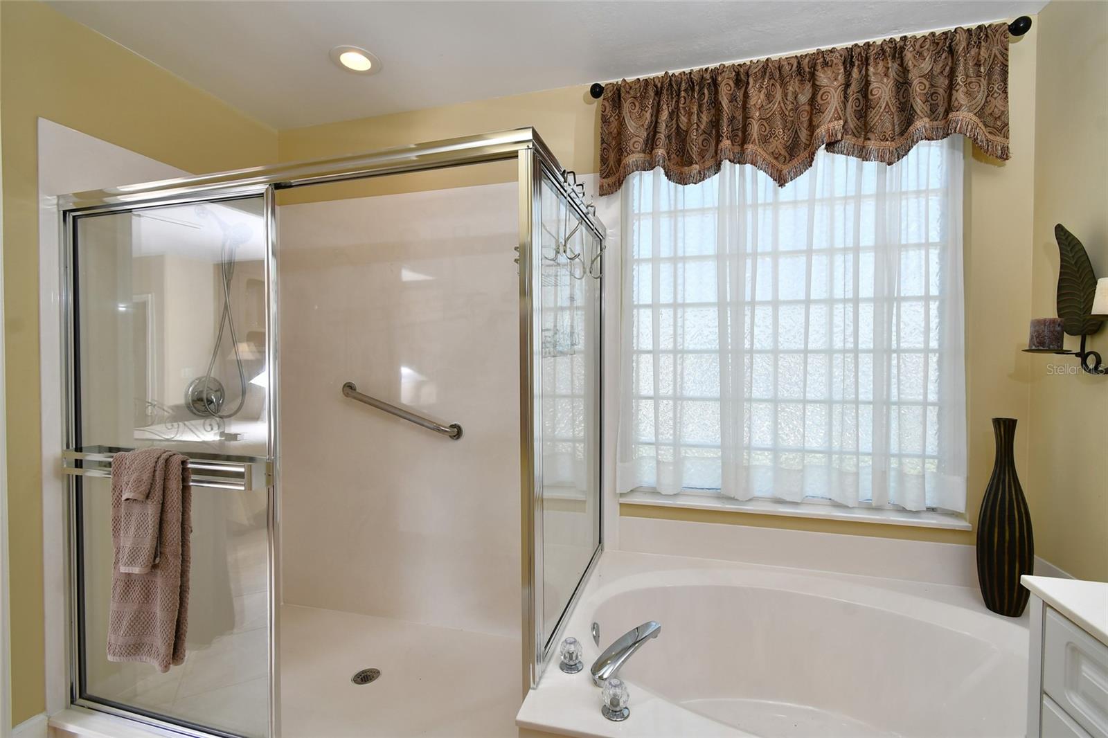 EMERALD ISLE CONDO - Residential