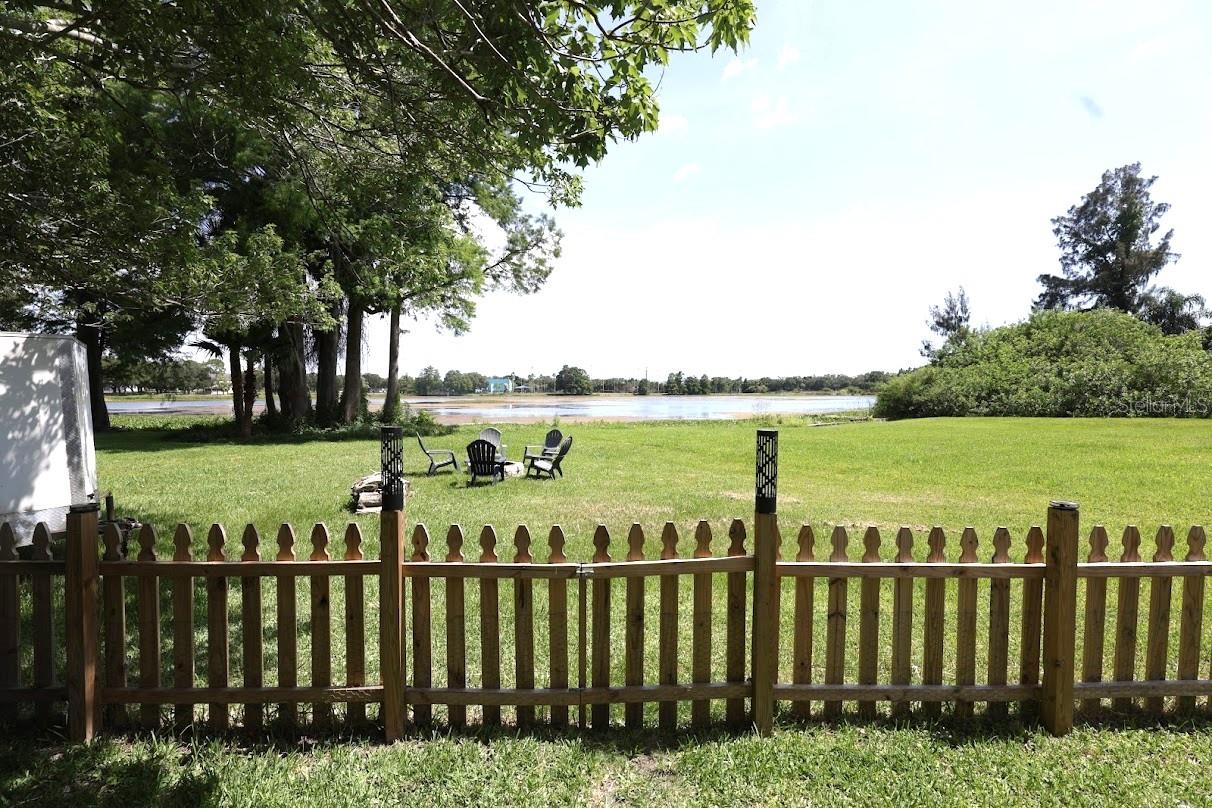 LAKE BELLEVIEW ADD - Residential