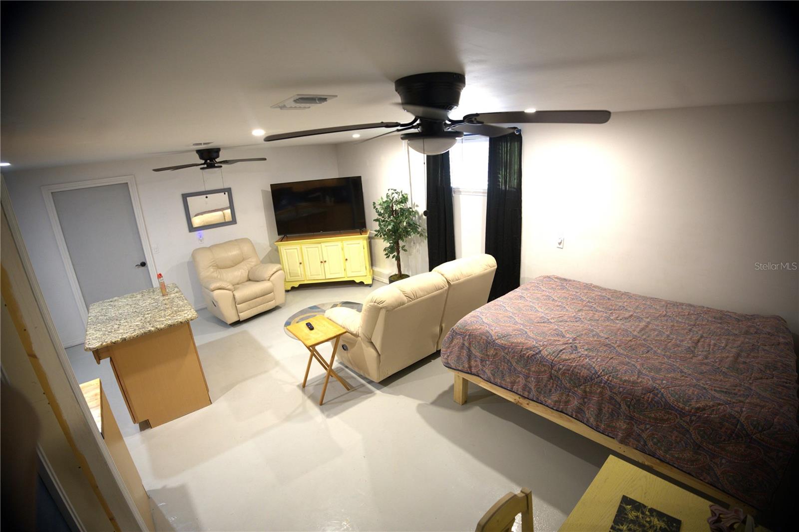 LAKE BELLEVIEW ADD - Residential