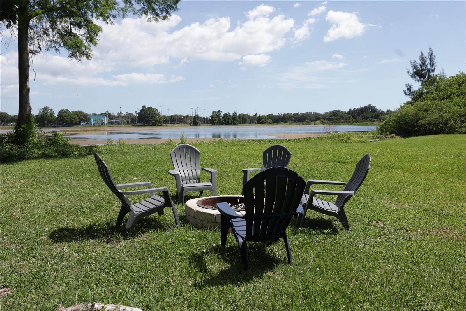 LAKE BELLEVIEW ADD - Residential