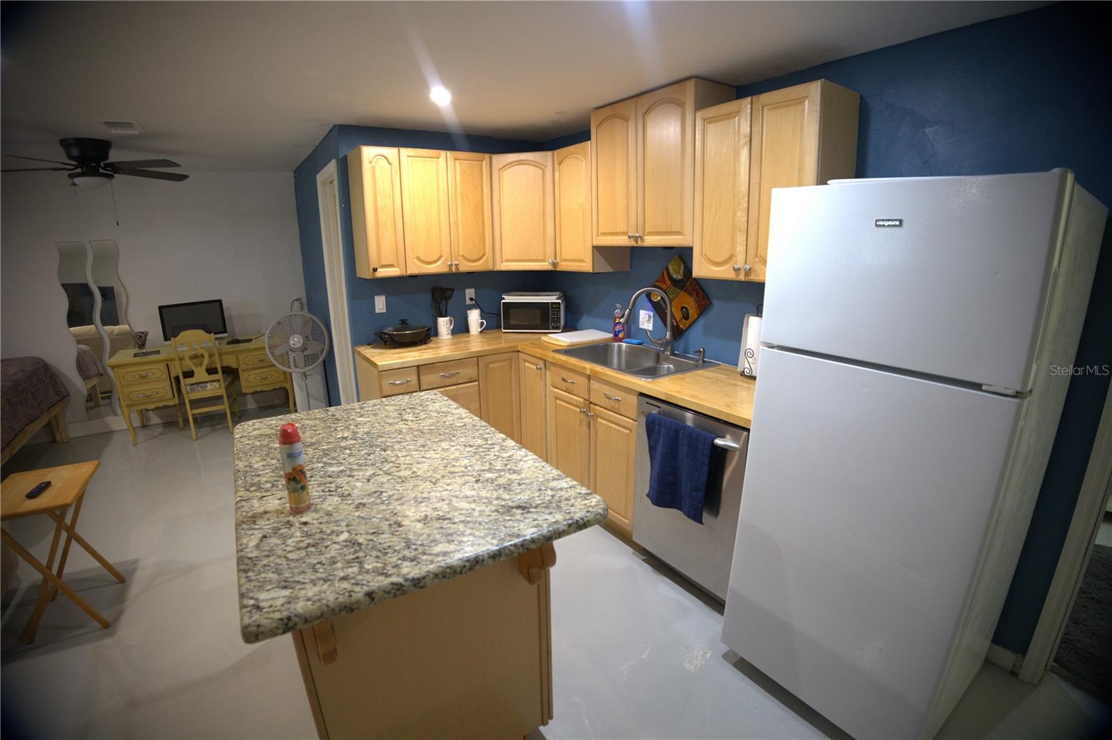LAKE BELLEVIEW ADD - Residential