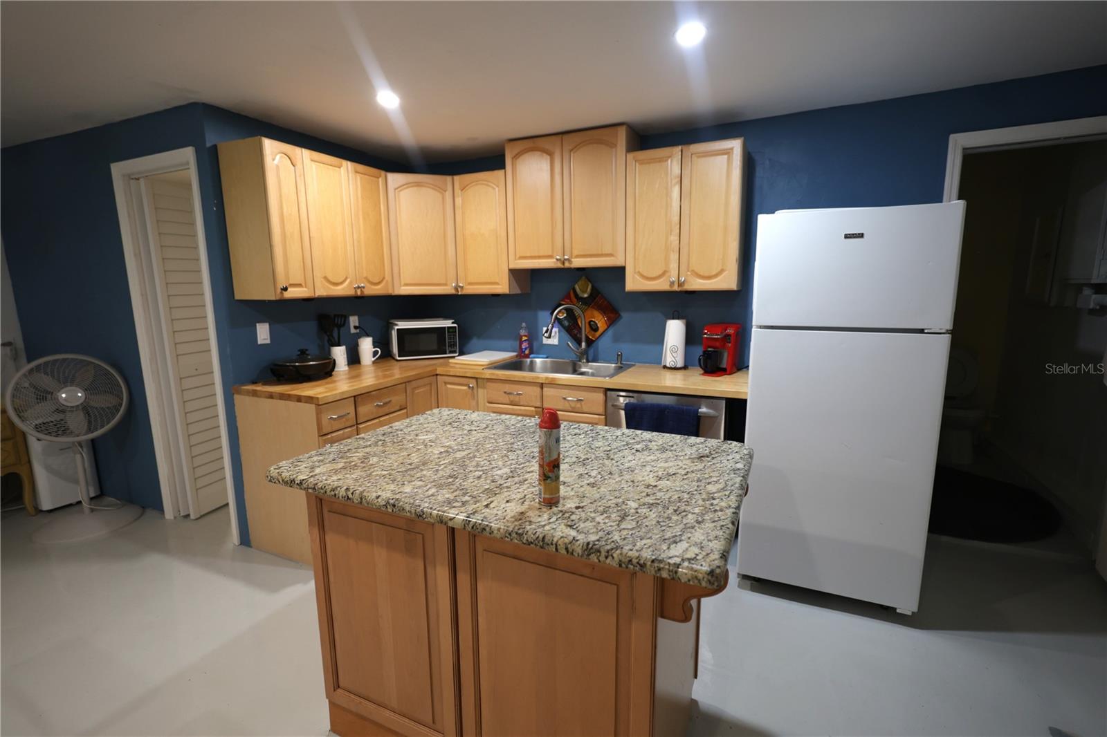 LAKE BELLEVIEW ADD - Residential